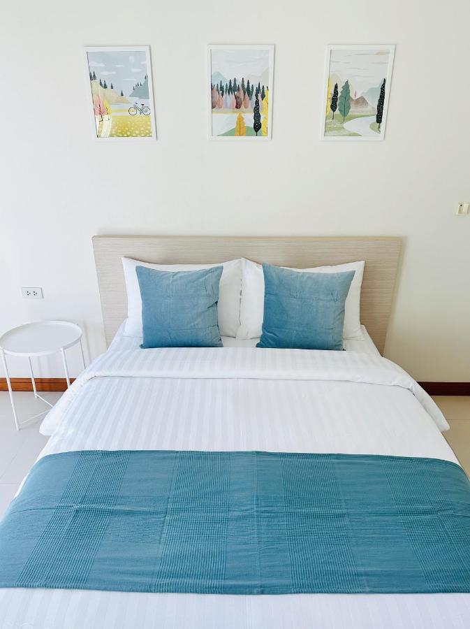 The Lodge @ Min Residence Bangkok Bagian luar foto